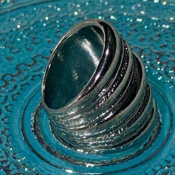 Silver Ring - Picture 8 of 12